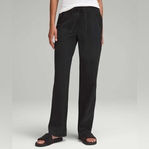 Lululemon Luxtreme Mid-Rise Straight-Leg Trouser